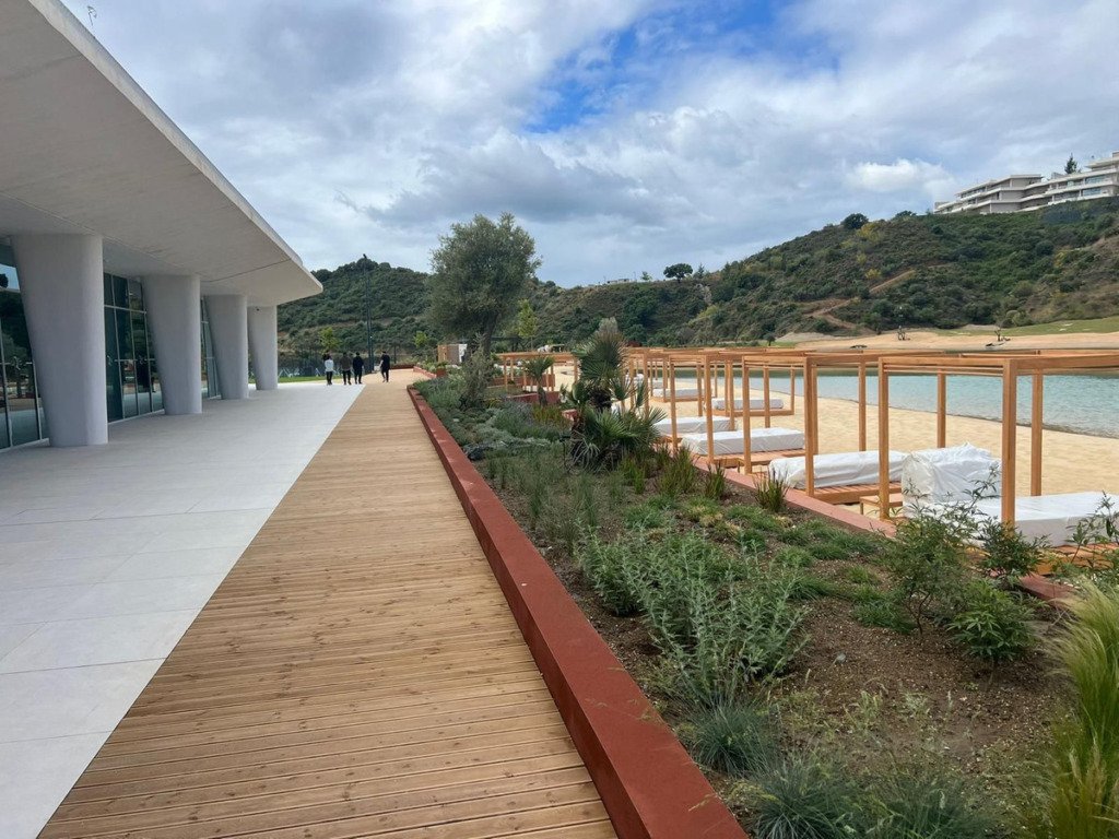 Middle Floor Apartment — Benahavís