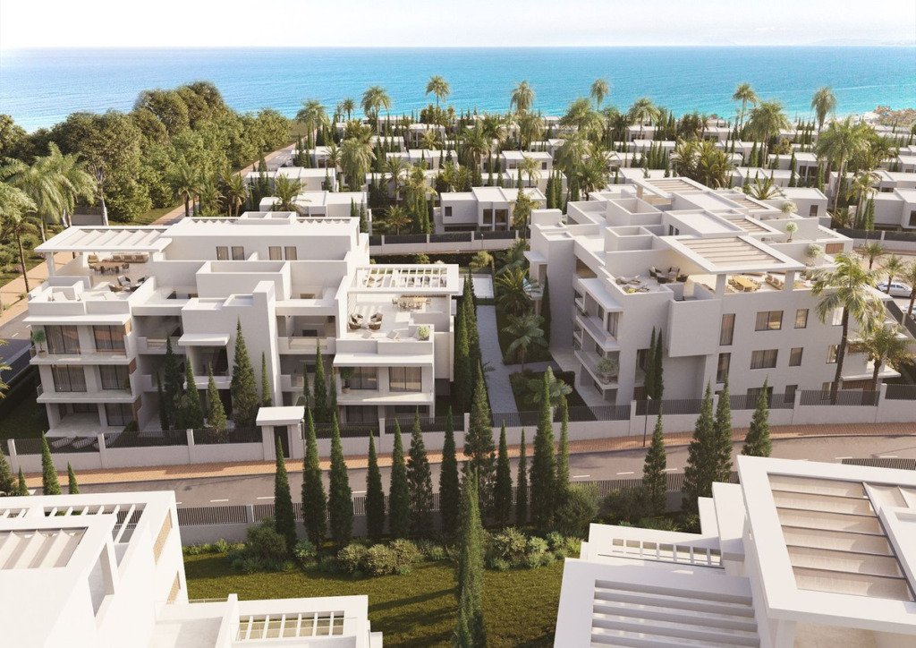 Апартамент средний этаж — Estepona