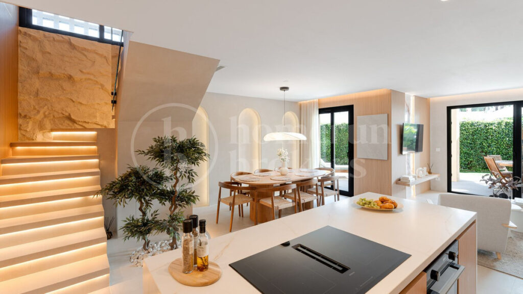 Villa – Chalet — Puerto Banús