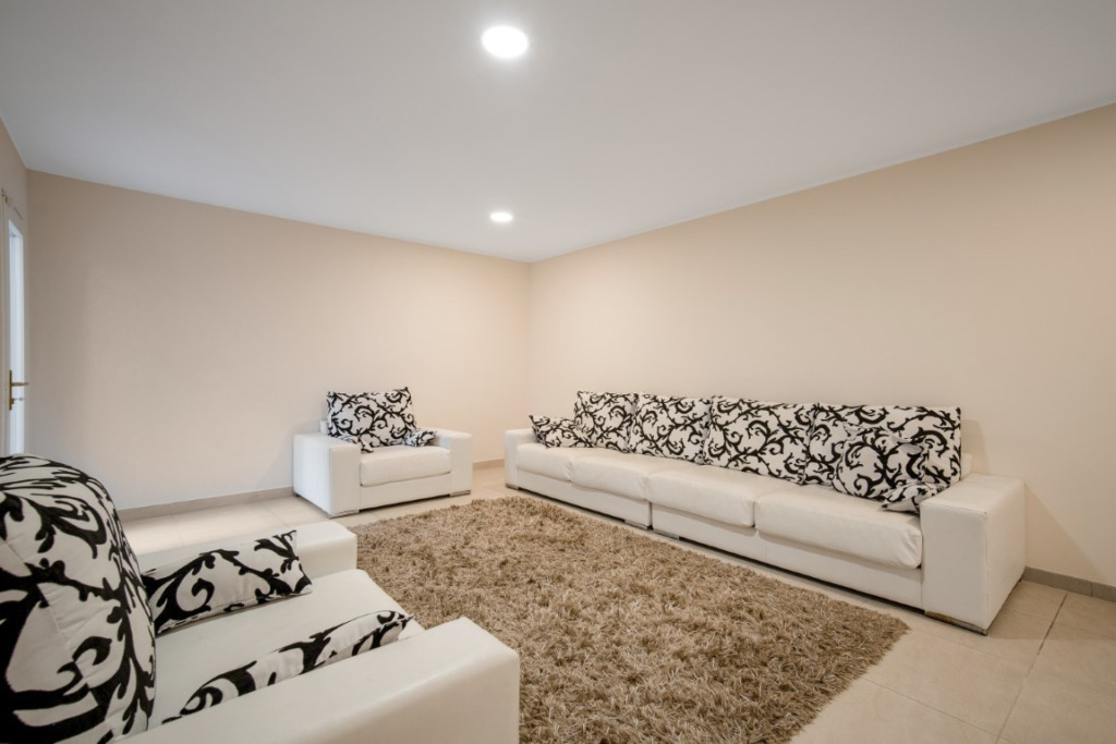 Villa – Chalet — The Golden Mile