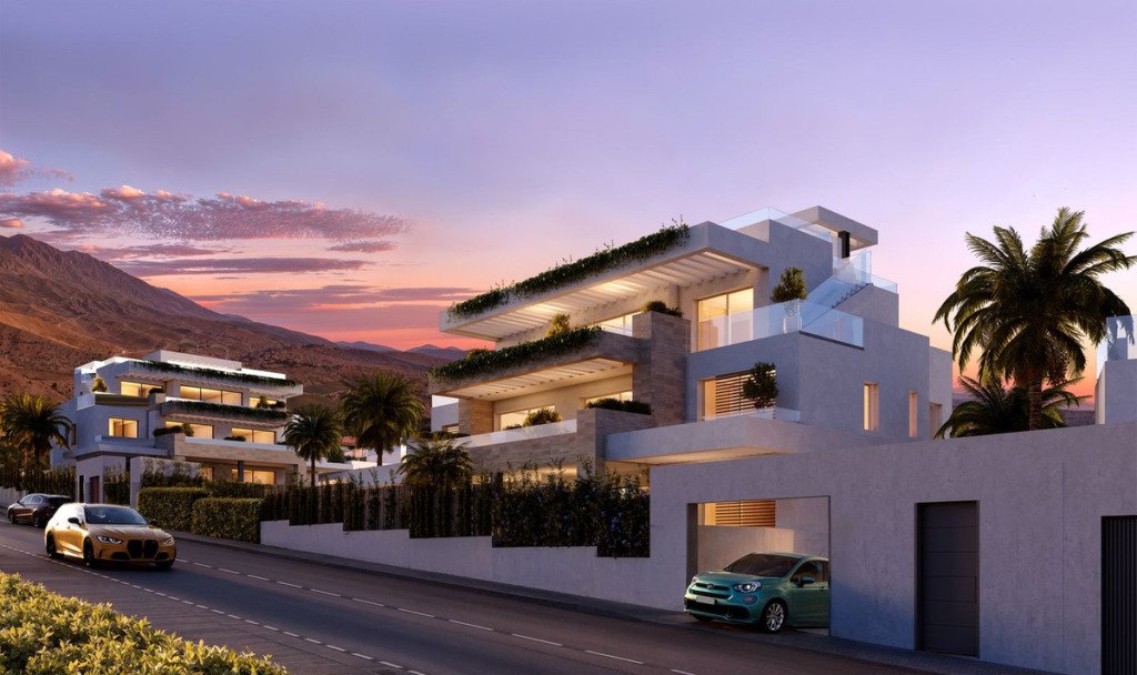 Апартамент средний этаж — Estepona