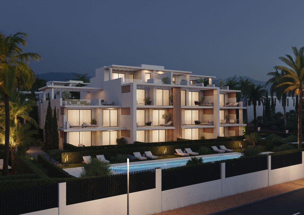 Апартамент средний этаж — Estepona
