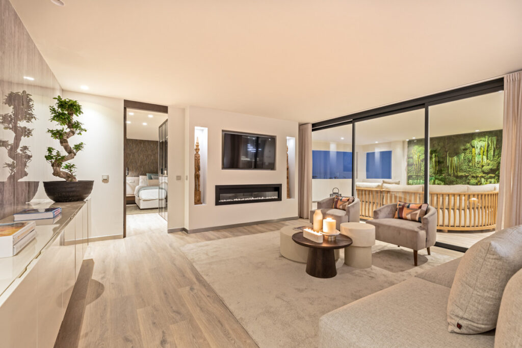 Middle Floor Apartment — Puerto Banús