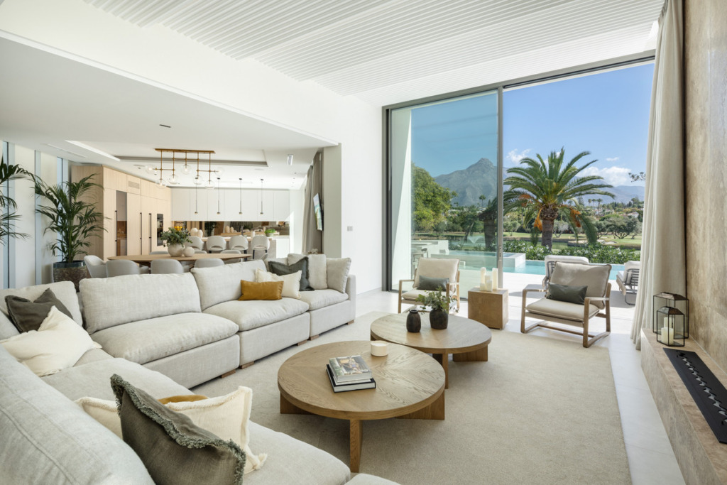 Villa – Chalet — Nueva Andalucía