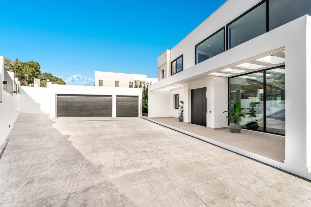 Villa – Chalet — El Madroñal