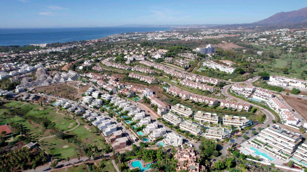 Apartamento Planta Media — Estepona