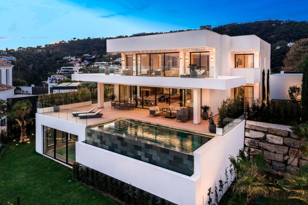 Detached Villa — El Madroñal