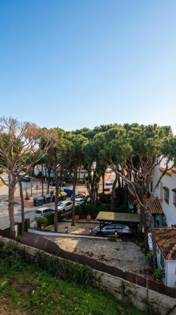 Terreno Comercial — Calahonda