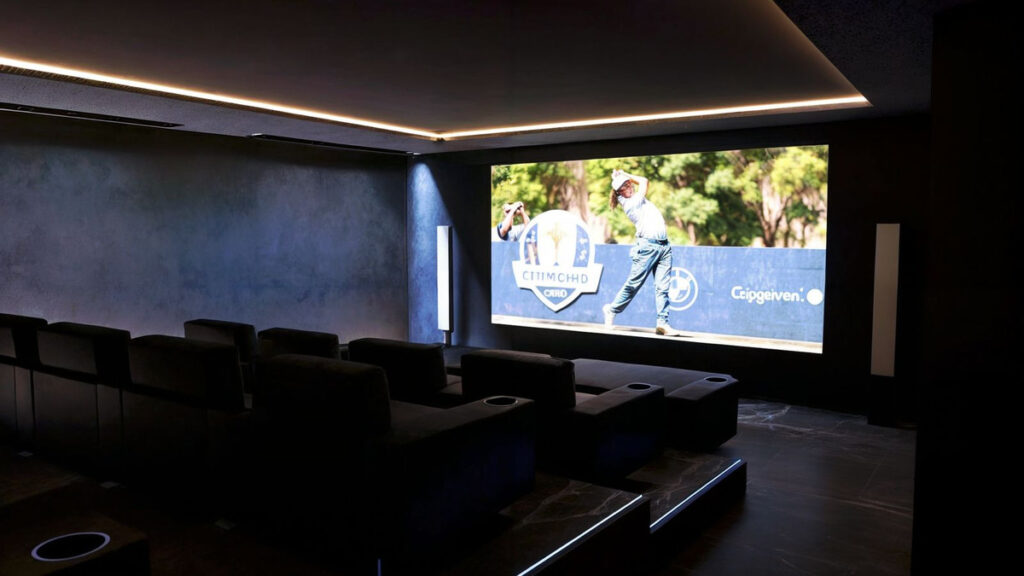 Villa – Chalet — Estepona