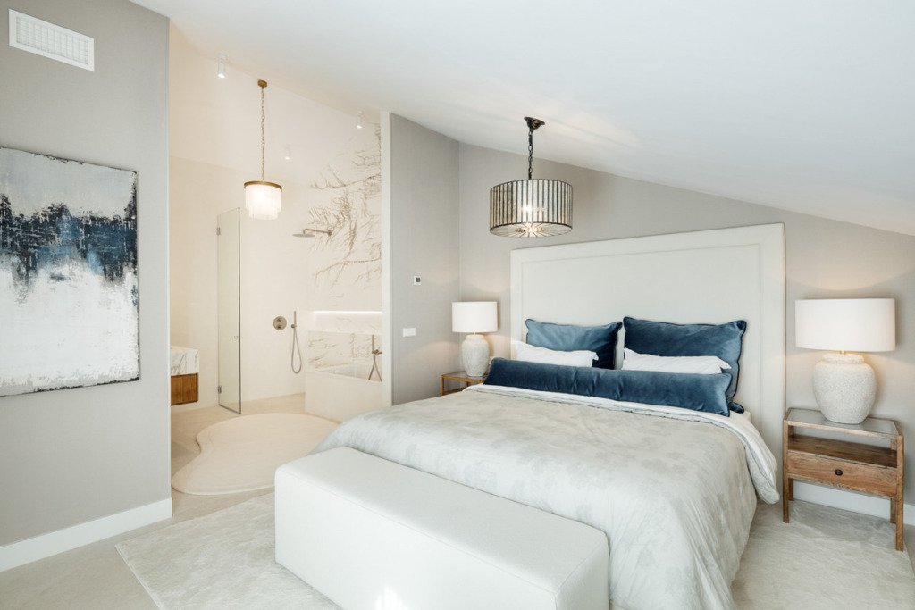 Middle Floor Apartment — The Golden Mile