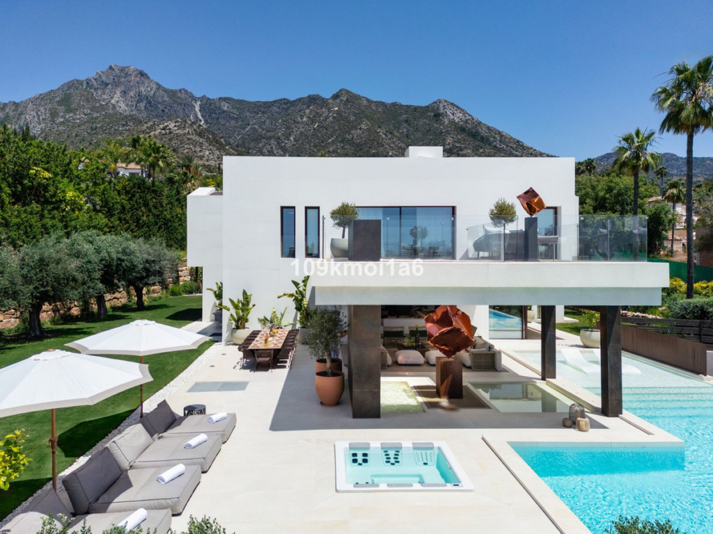 Villa – Chalet — Sierra Blanca