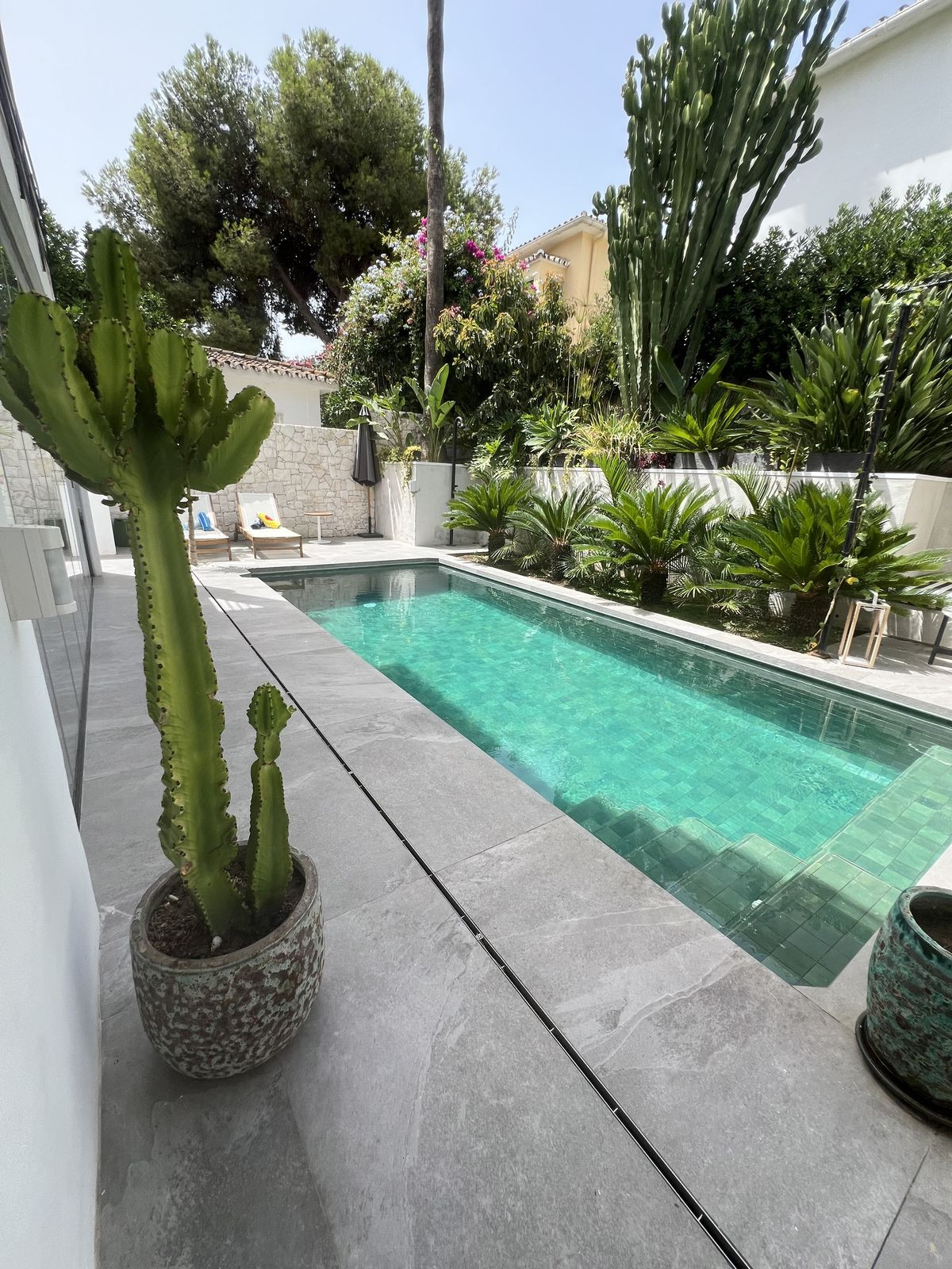 Villa – Chalet — Nueva Andalucía