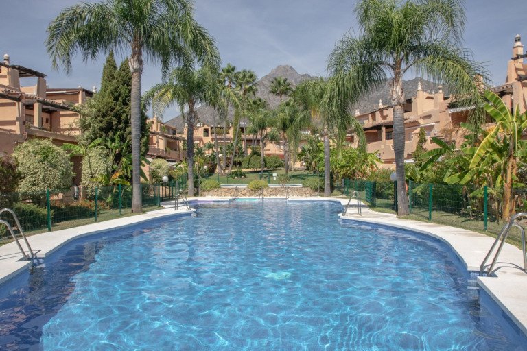Townhouse — The Golden Mile