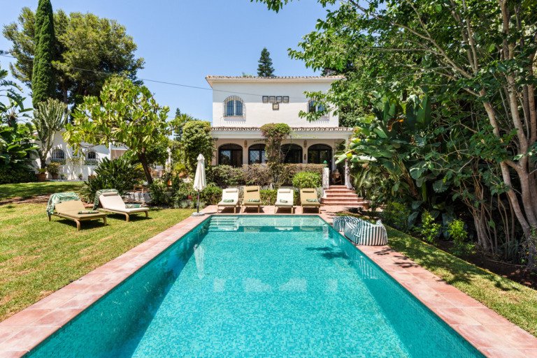 Villa – Nueva Andalucía