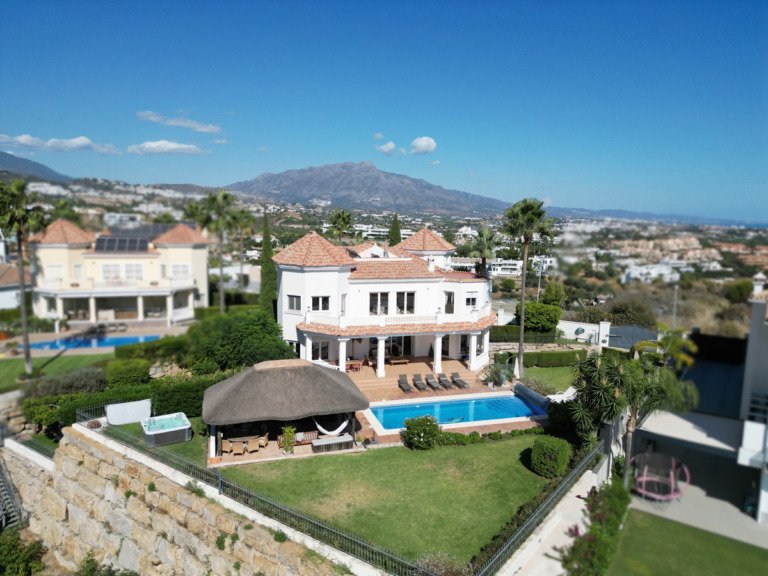 Detached Villa — Benahavís