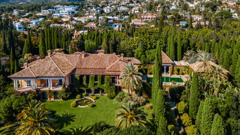 Villa – Chalet — The Golden Mile