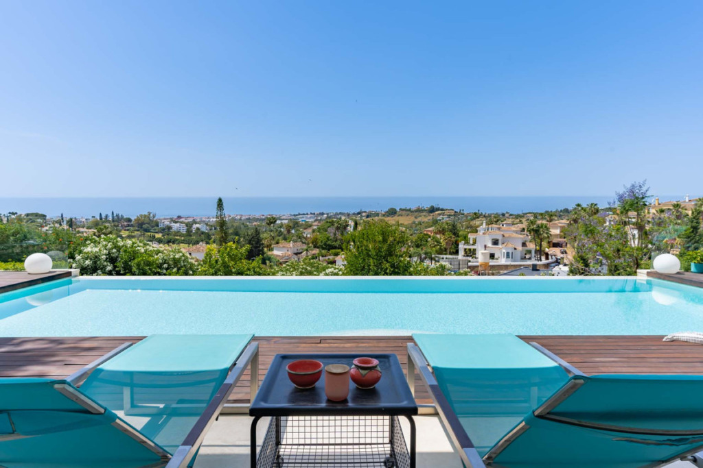 Villa – Chalet — Nueva Andalucía