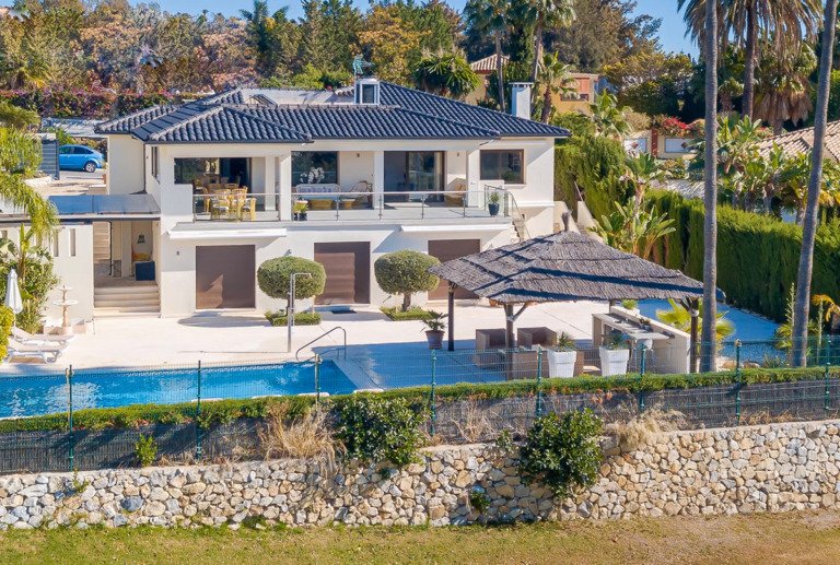 Villa – Nueva Andalucía