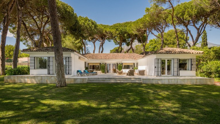 Detached Villa — The Golden Mile