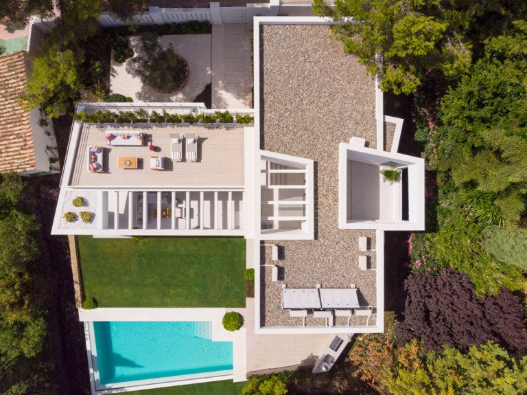 Detached Villa — Aloha