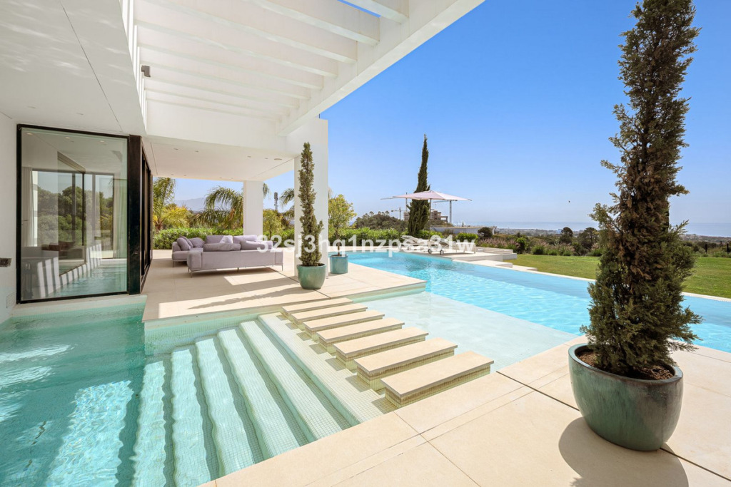 Вилла/Шале — Estepona
