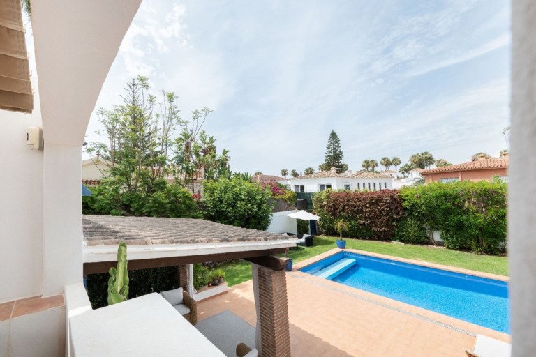 Villa – Chalet — The Golden Mile