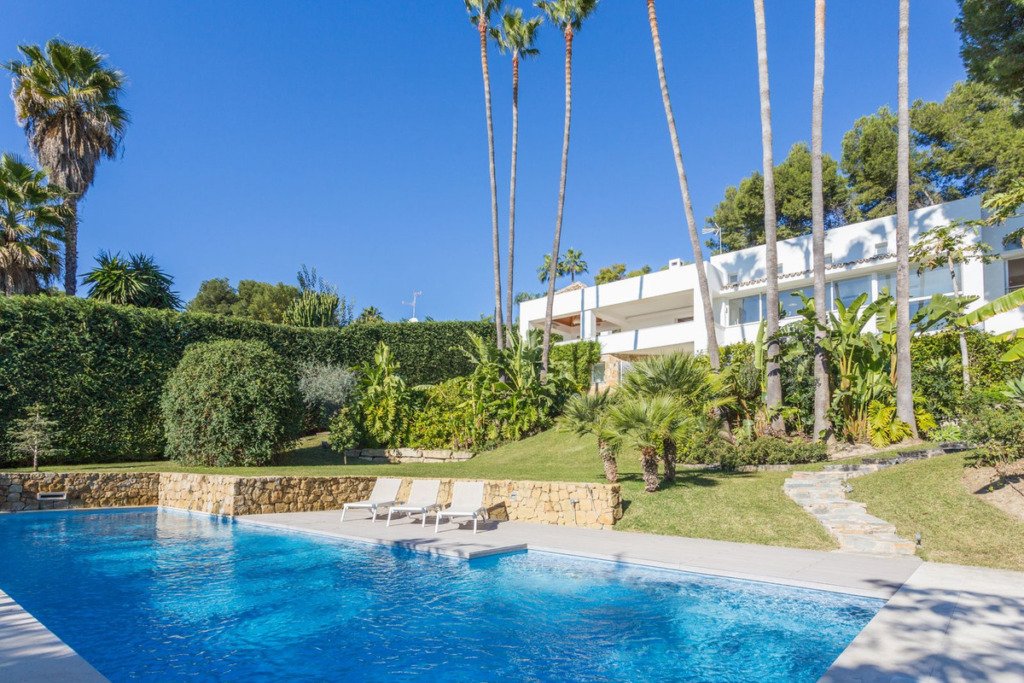Detached Villa — The Golden Mile