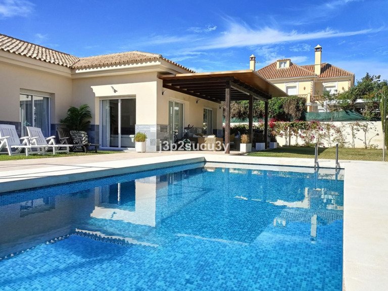 Detached Villa — Cortijo Blanco