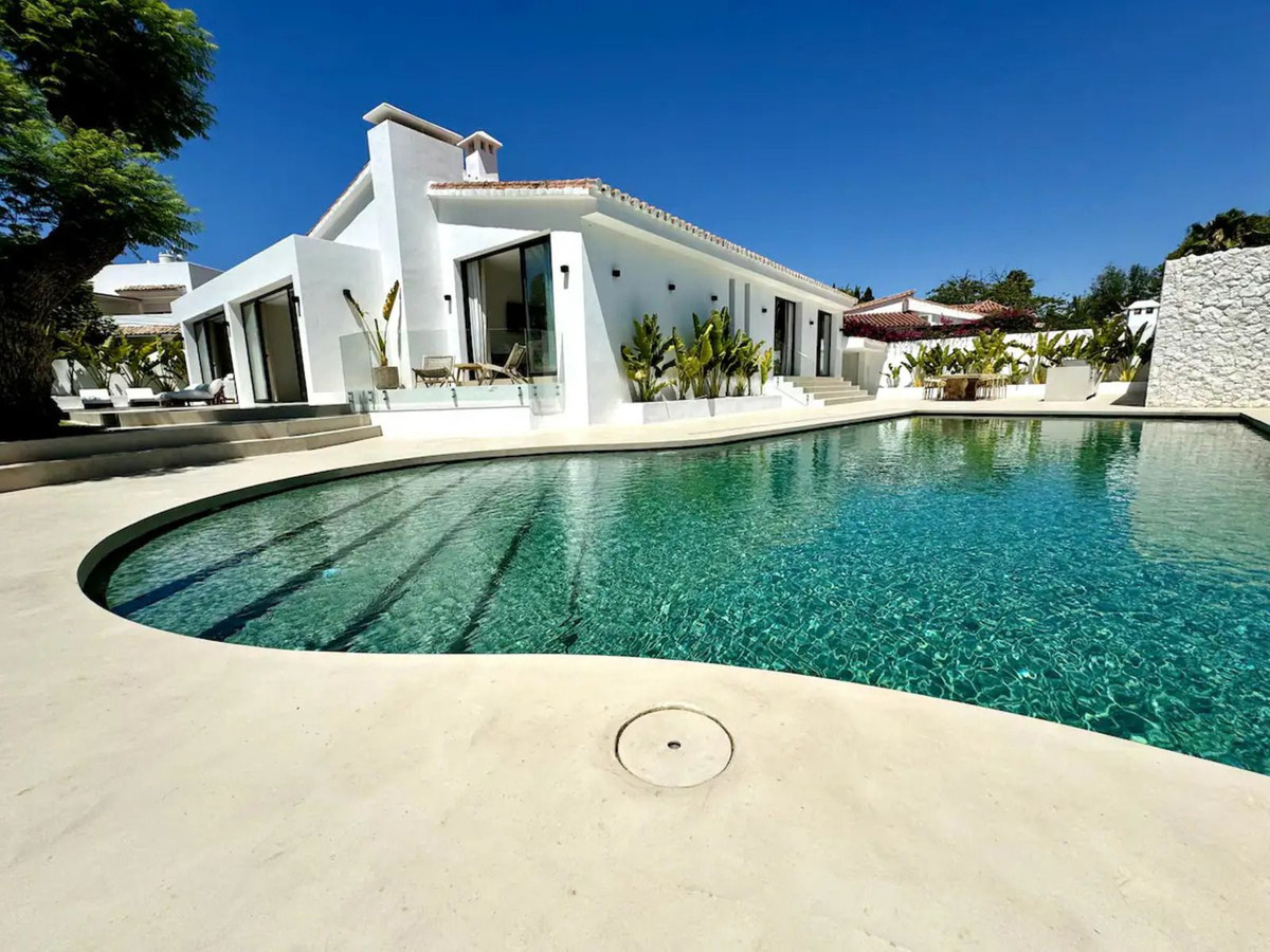 Detached Villa — Cortijo Blanco