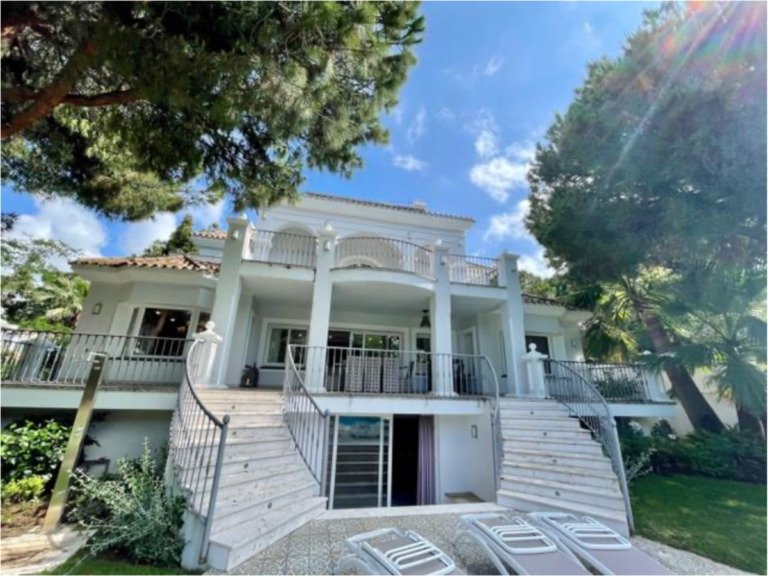 Detached Villa — Marbella