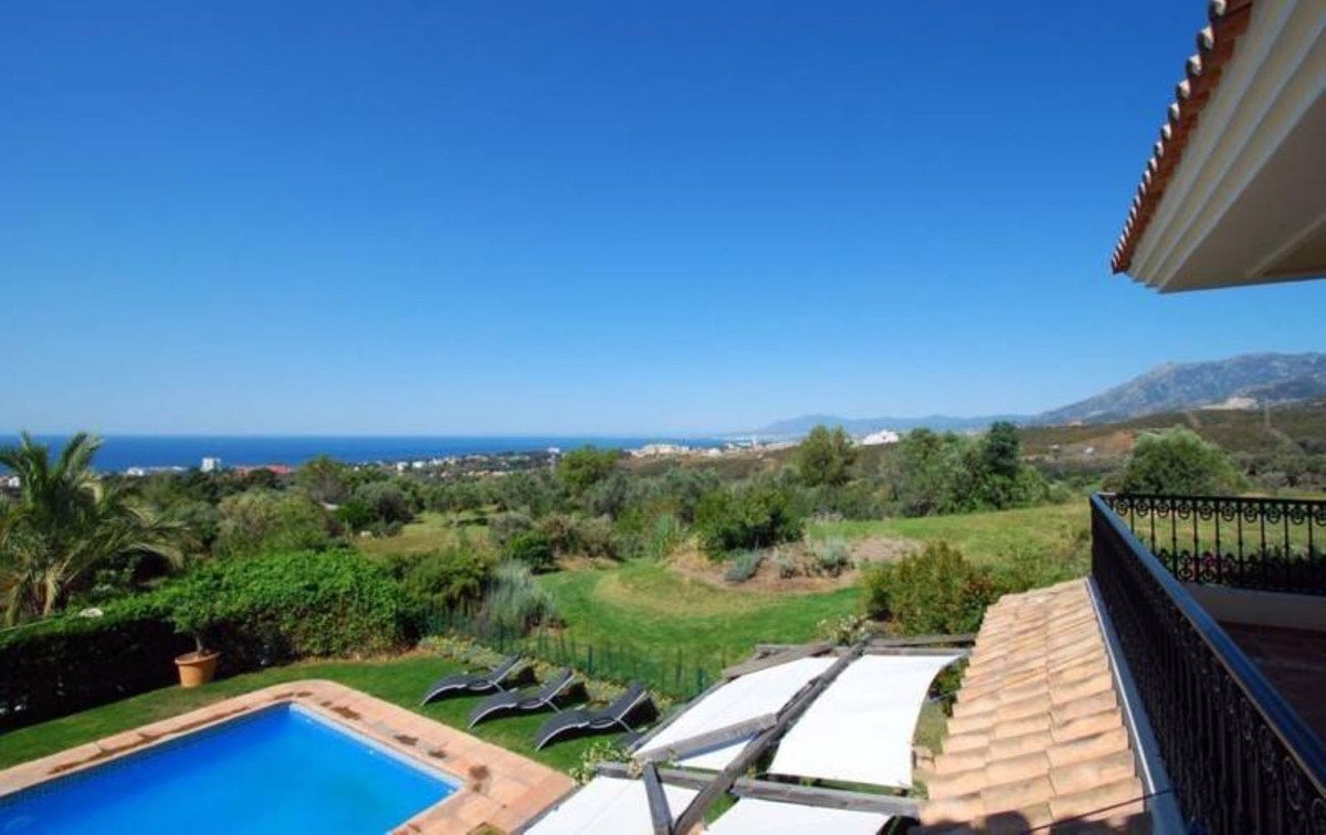 Villa – Chalet — El Rosario