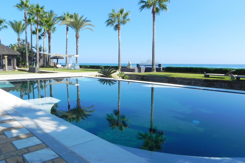 Detached Villa — Los Monteros