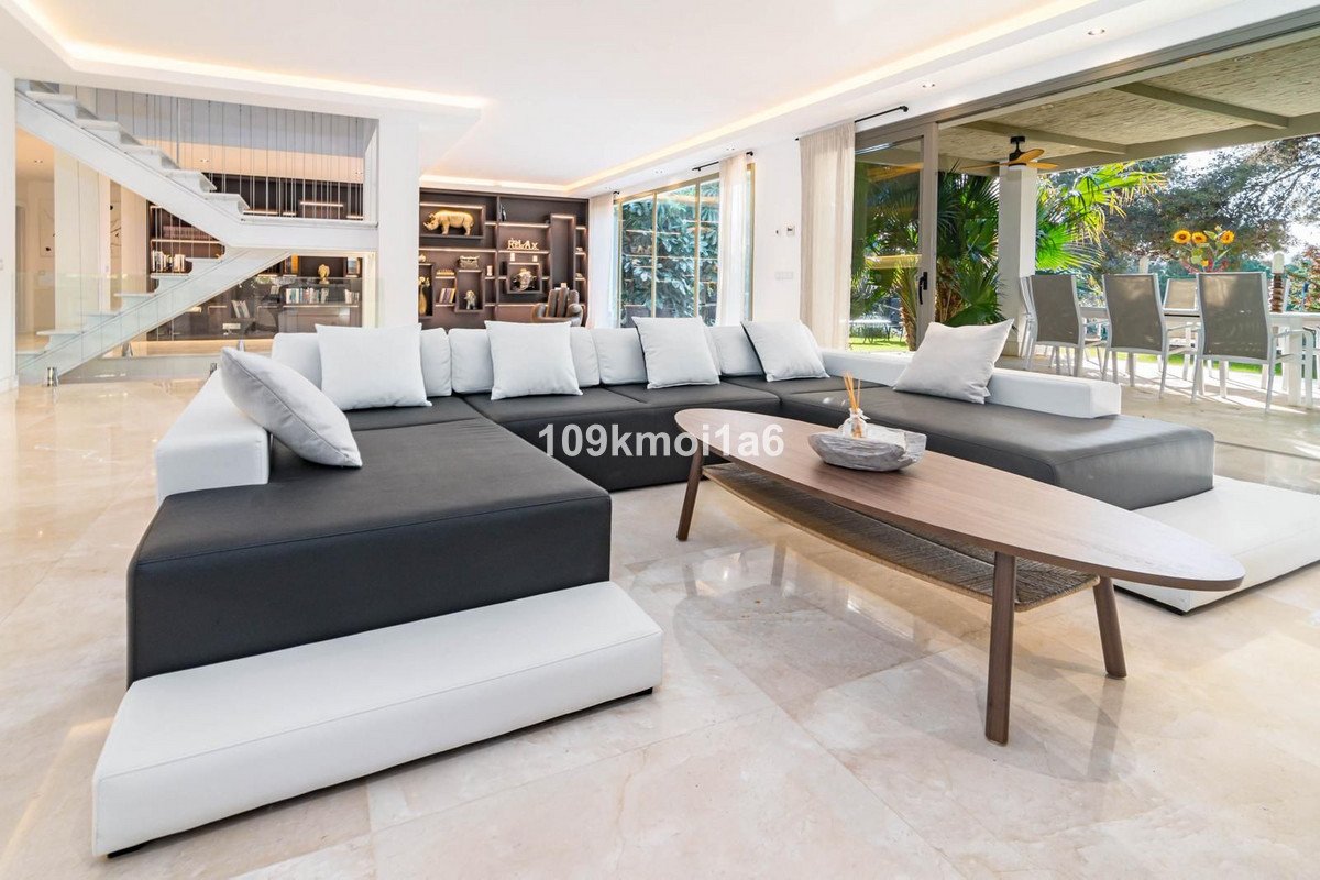 Villa – Chalet — Río Real