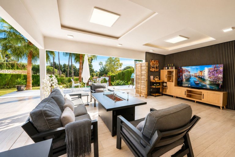 Villa – El Paraiso