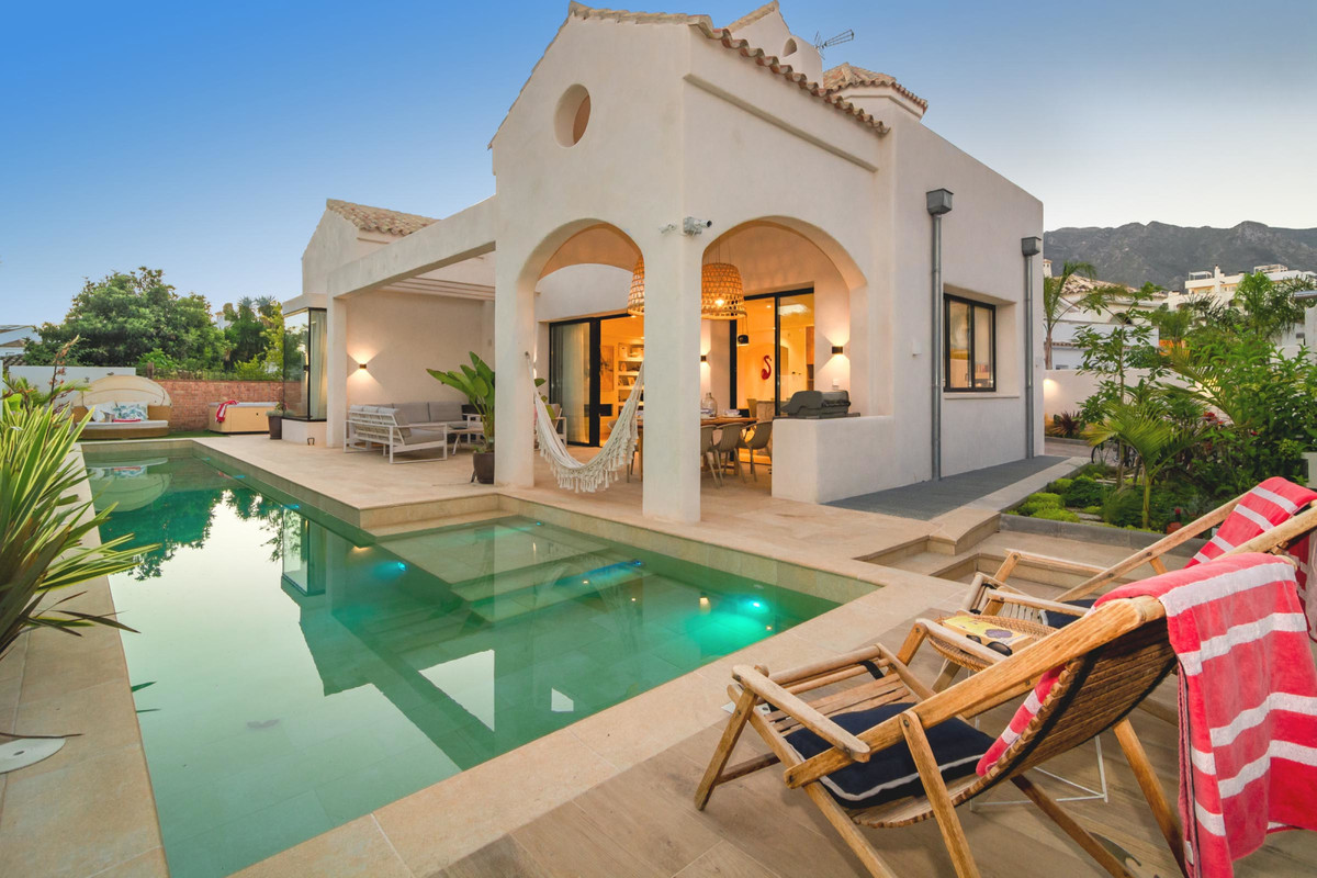 Villa – Chalet — Marbella