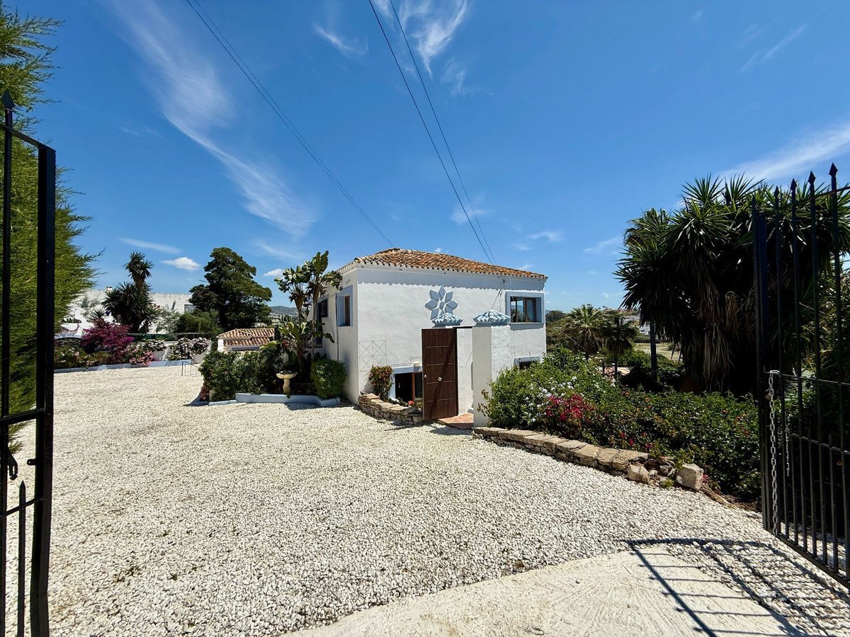 Detached Villa — Guadalmina Alta