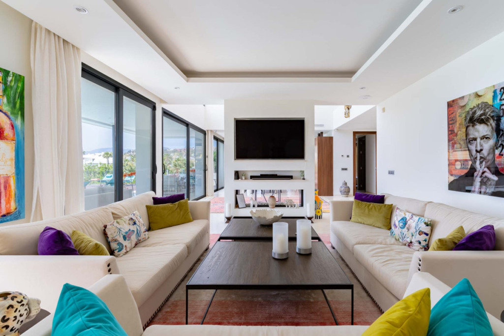 Detached Villa — Nueva Andalucía
