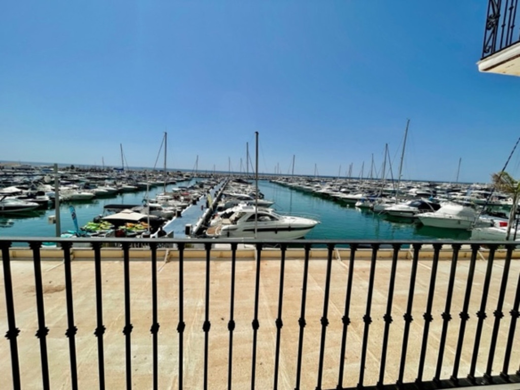 Apartamento Planta Media — Puerto Banús