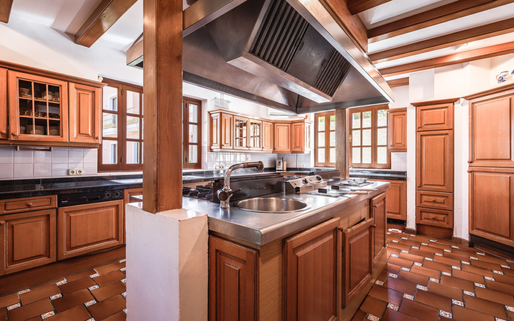 Villa – Chalet — The Golden Mile