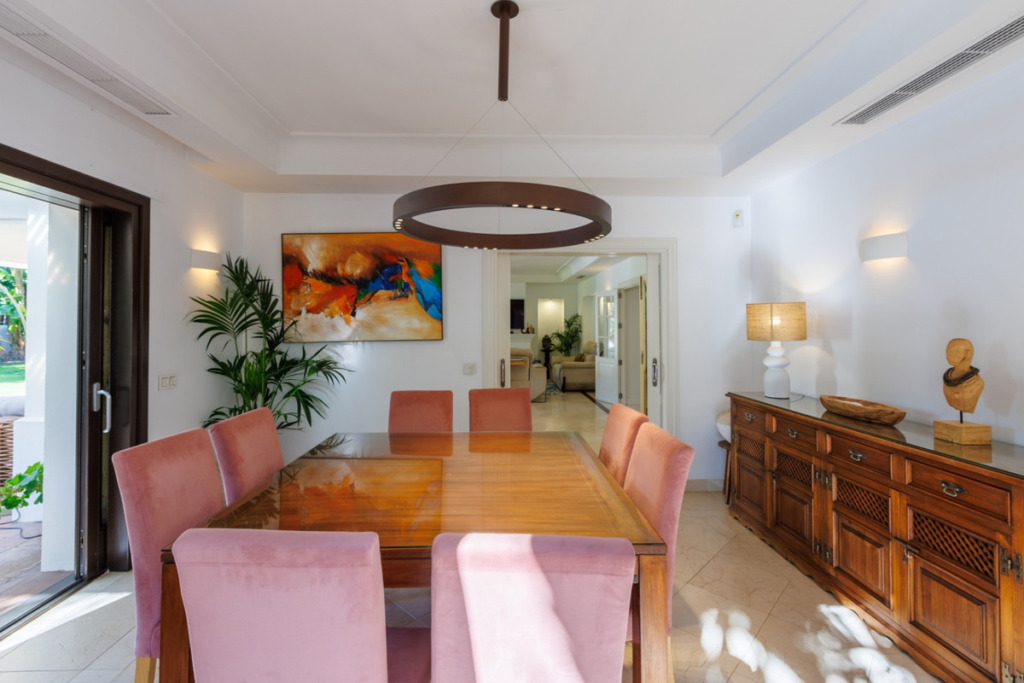 Detached Villa — Guadalmina Baja