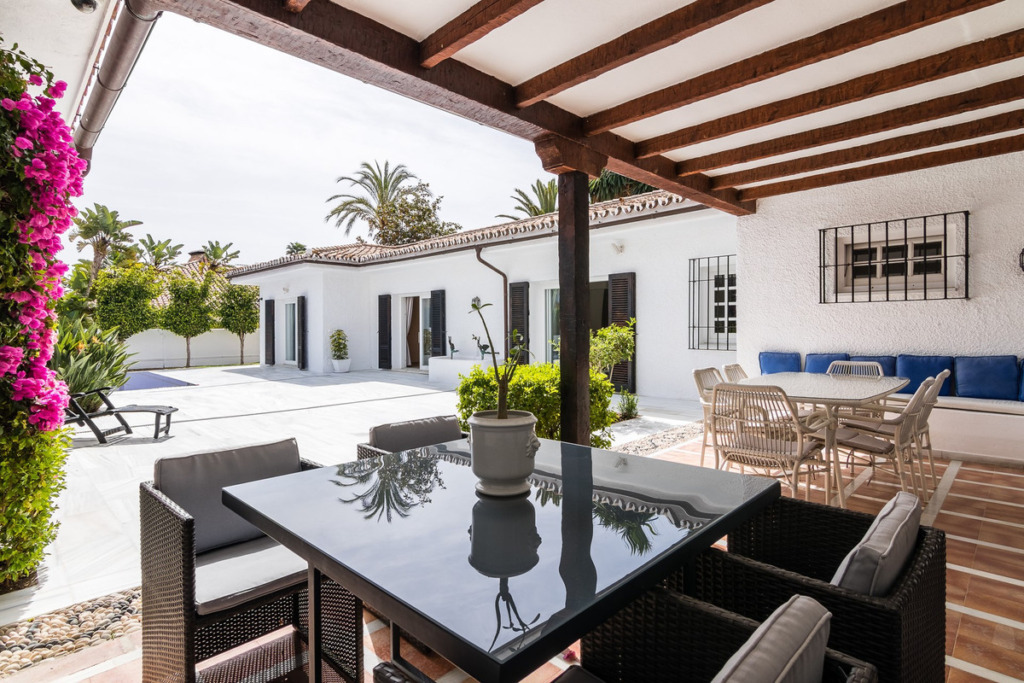 Villa – Chalet — Las Brisas