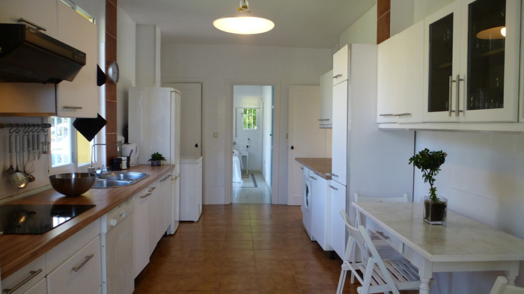 Villa – Chalet — Nueva Andalucía
