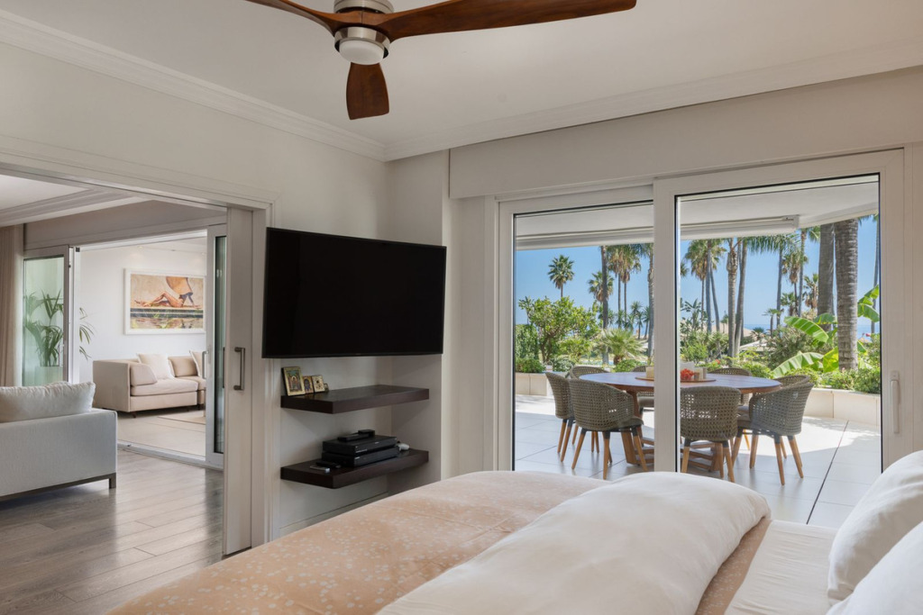 Апартамент нижний этаж — Puerto Banús