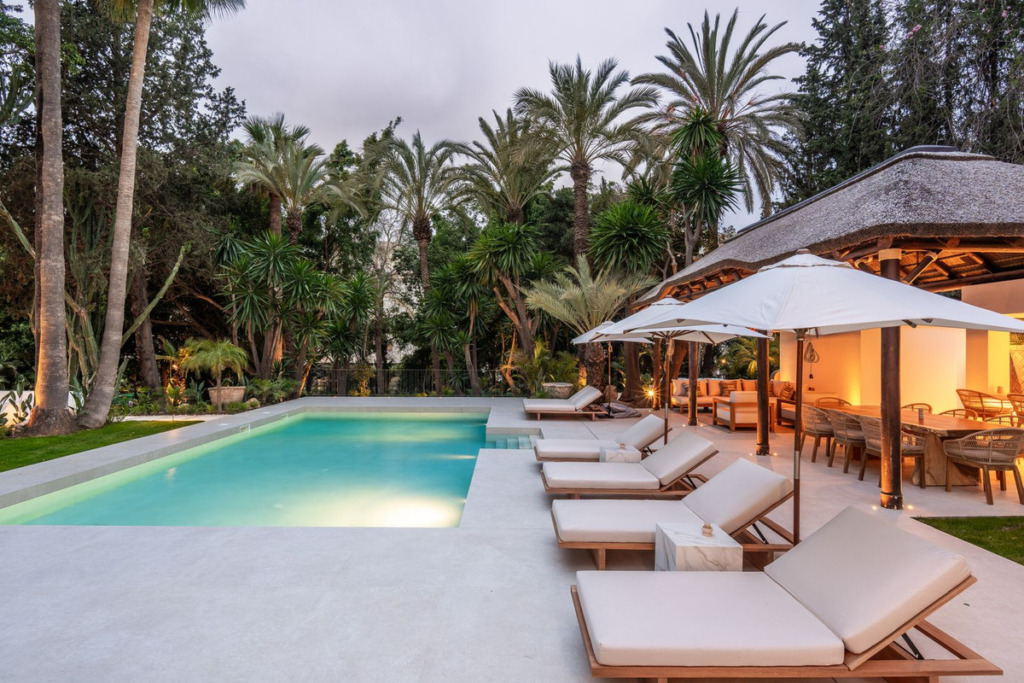 Villa – Chalet — Las Brisas