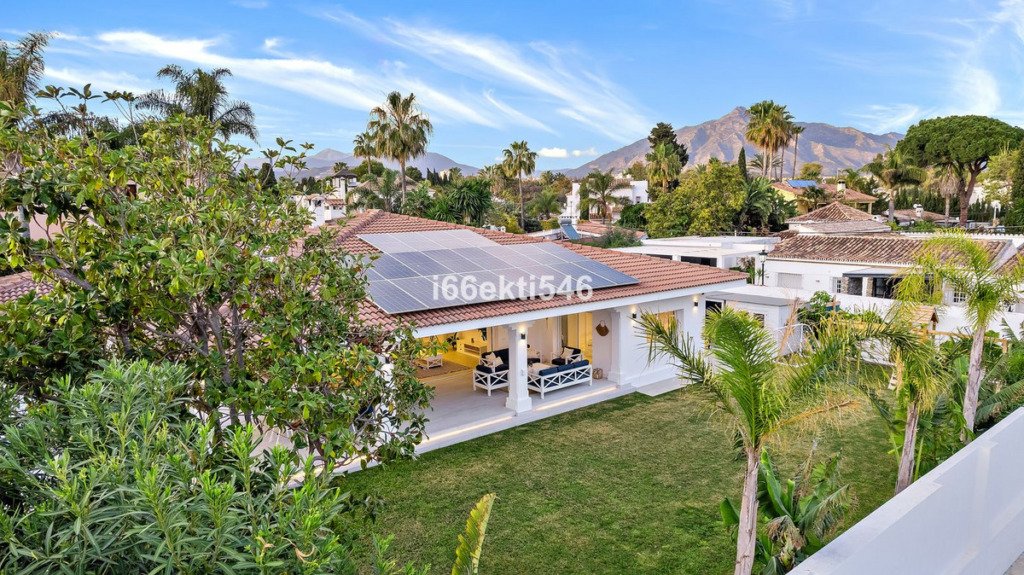 Detached Villa — Cortijo Blanco