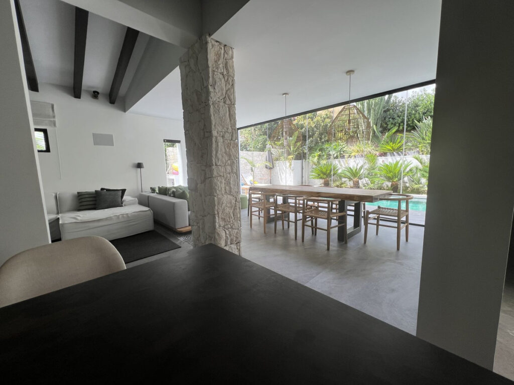 Detached Villa — Nueva Andalucía