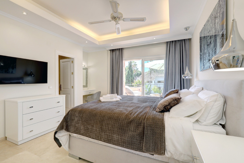 Detached Villa — Cabopino