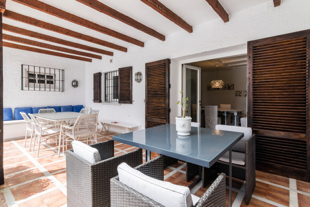 Detached Villa — Las Brisas