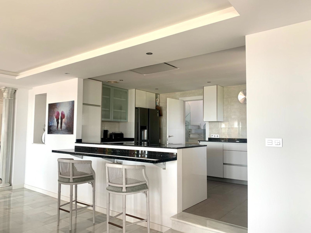 Detached Villa — Calahonda