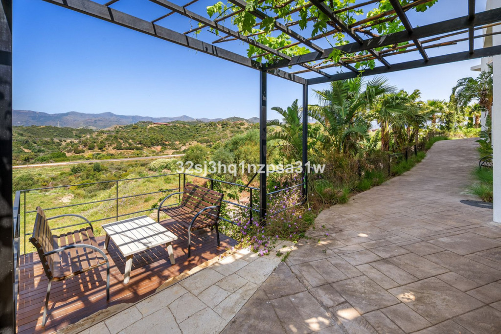 Villa – Chalet — Estepona